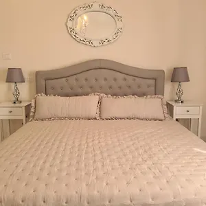 https://cascina-antiche-terre.emilia-romagnahotels.net