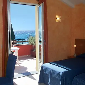 https://bb-acqua-di-mare.hotelitalianriviera.com